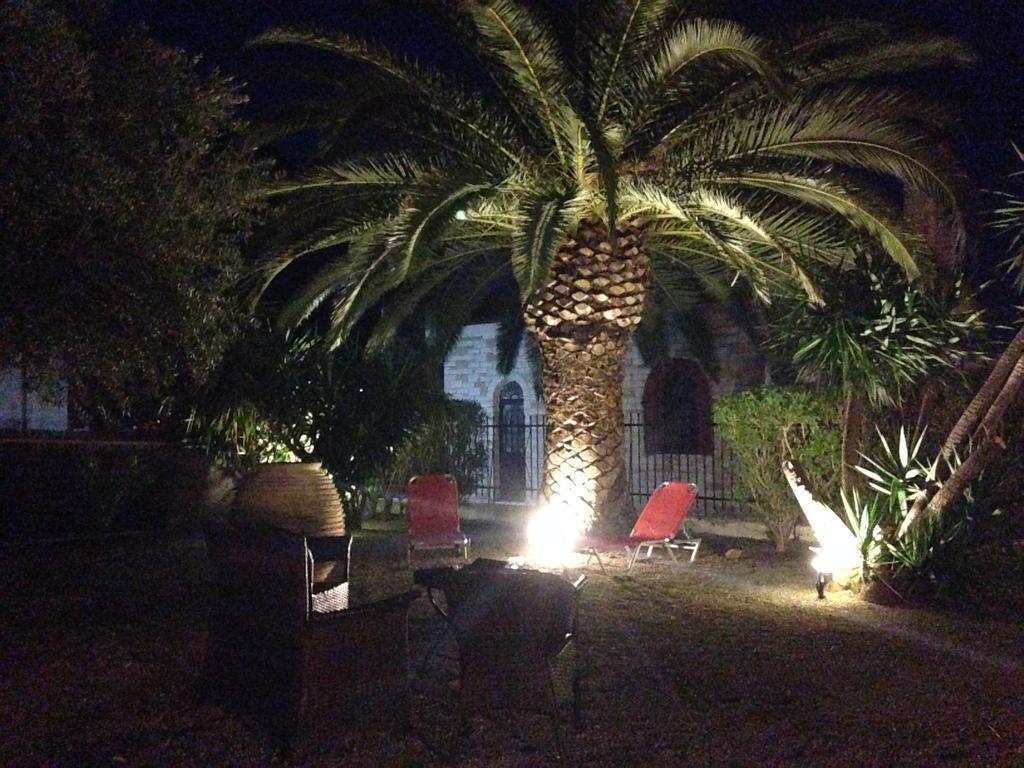 Oasis Studios Ag Pantes Agioi Pandes Bagian luar foto