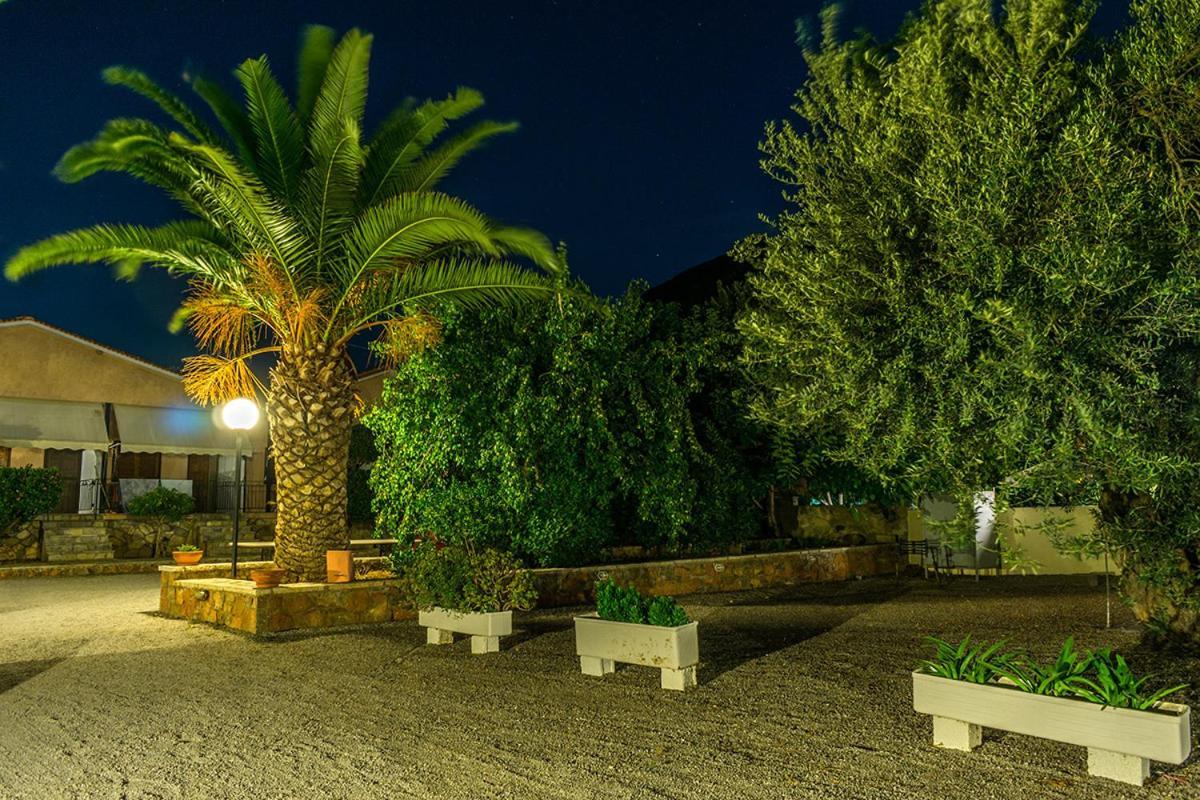 Oasis Studios Ag Pantes Agioi Pandes Bagian luar foto