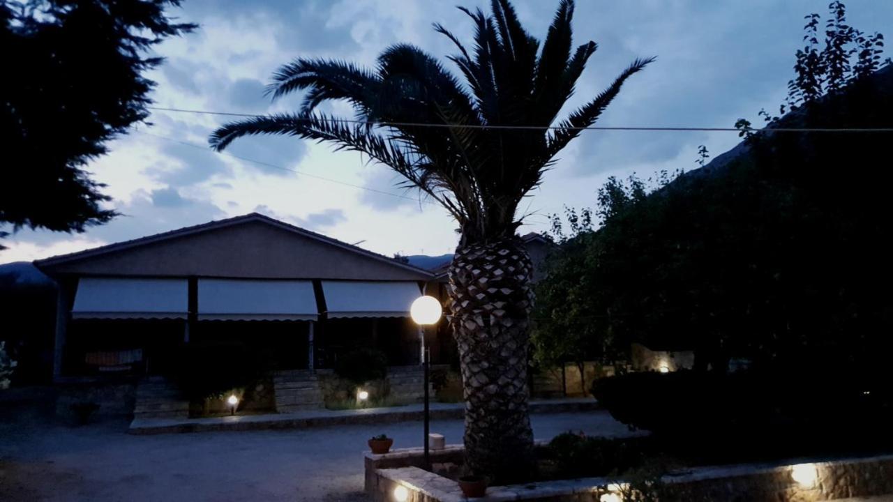 Oasis Studios Ag Pantes Agioi Pandes Bagian luar foto